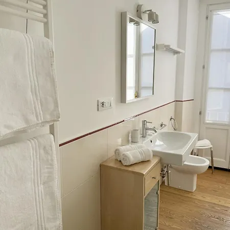 Appartamento Joivy Cosy Ticinese Retreat 1-Bed Flat Near The Duomo Milano Esterno foto