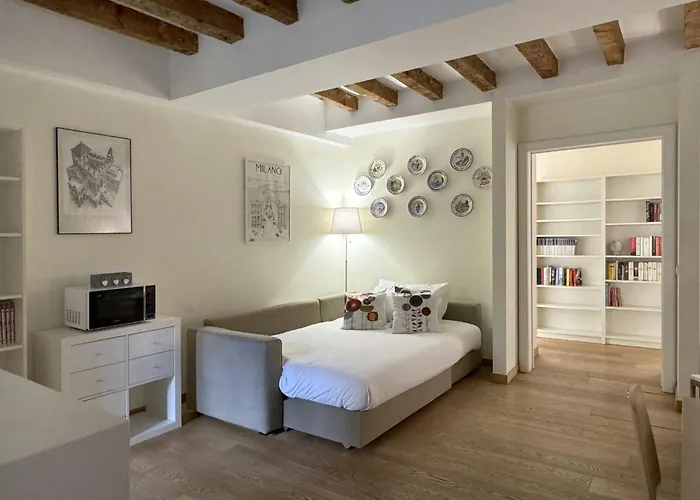 Joivy Cosy Ticinese Retreat 1-Bed Flat Near The Duomo
